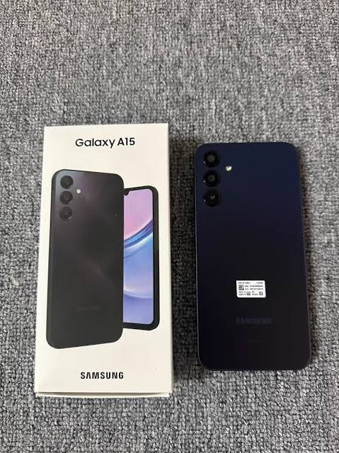 Samsung Galaxy A15 — 128 Go / 4 Go RAM